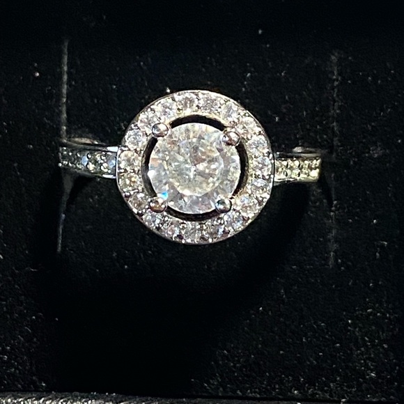 Sterling Silver ring - Picture 2 of 2